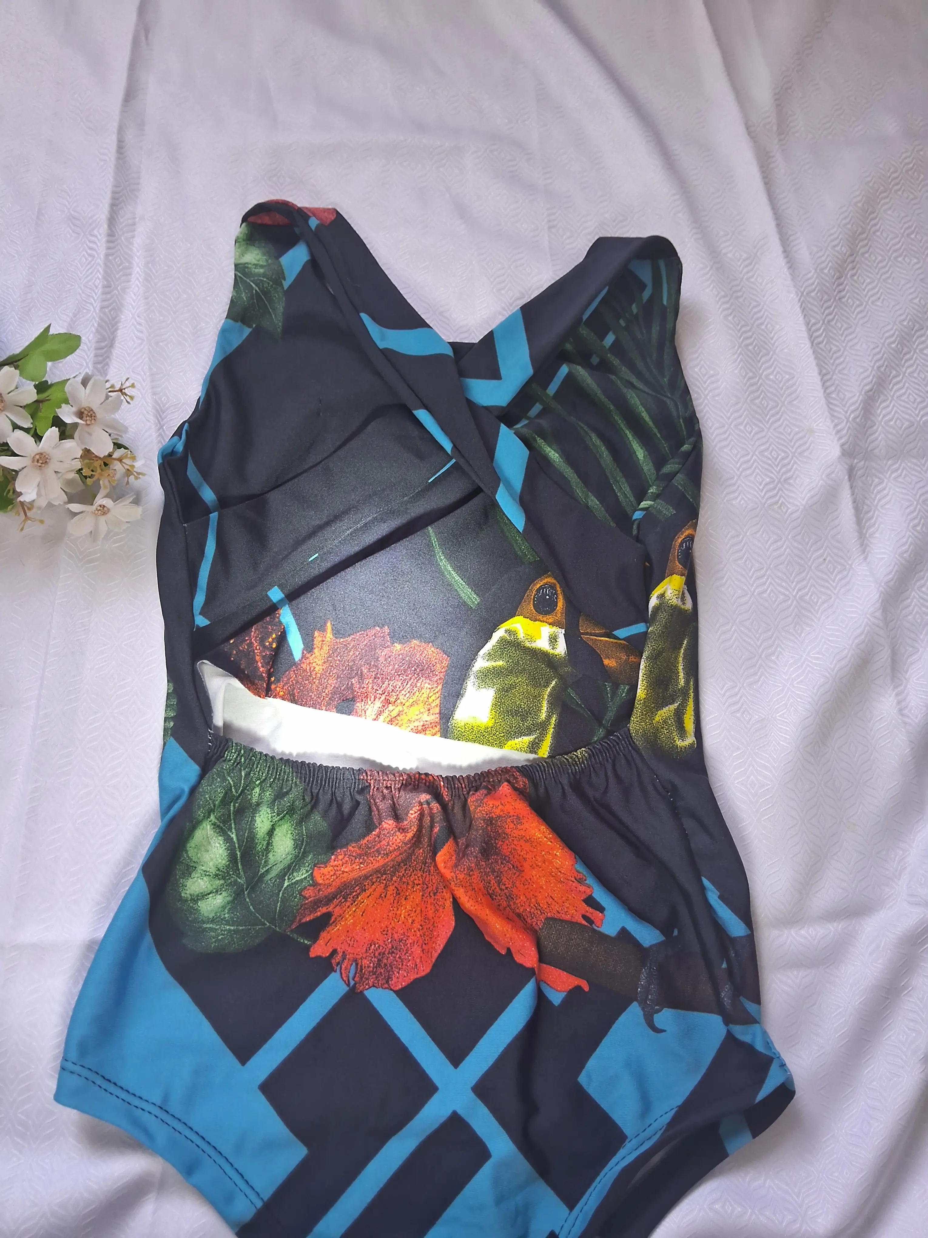 Body Estampa Tucanos e Folhagens Tropicais costas